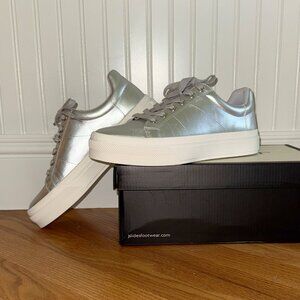 J/Slides Sneakers in Silver - Size 8